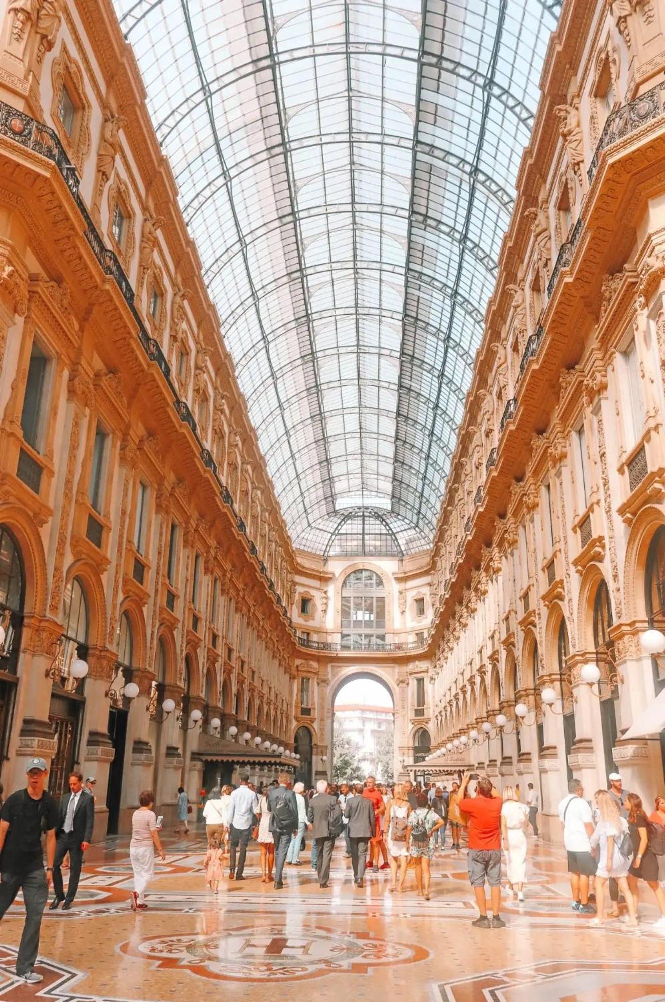 The Boutique Houses - Iconic Suite In Galleria Duomo With Private Parking Милан Экстерьер фото